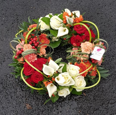 cluster wreath in red, cream & orange
